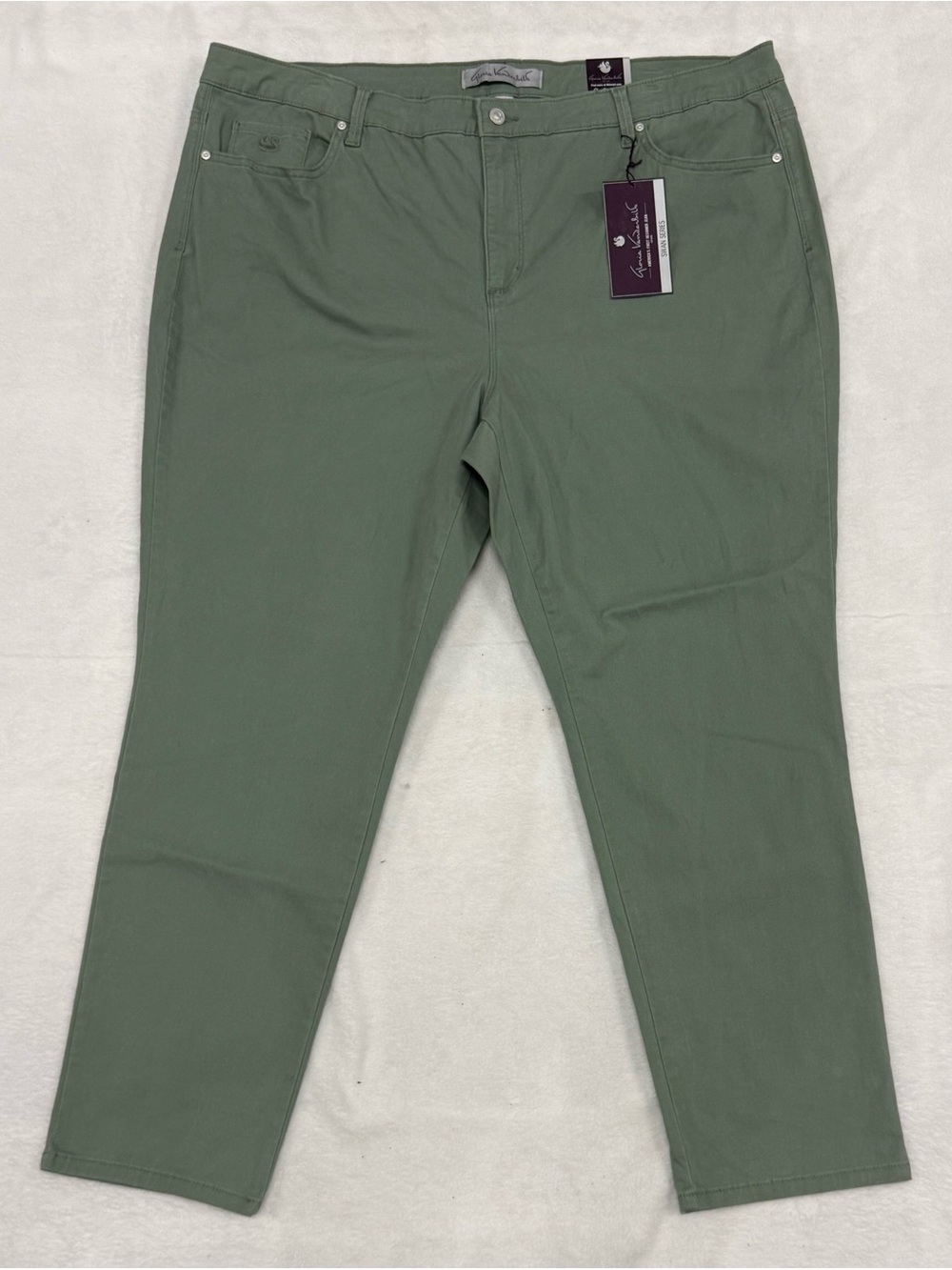 Women’s Gloria Vanderbilt Amanda Slim Olive Stretch Pants Size 22W NWT
